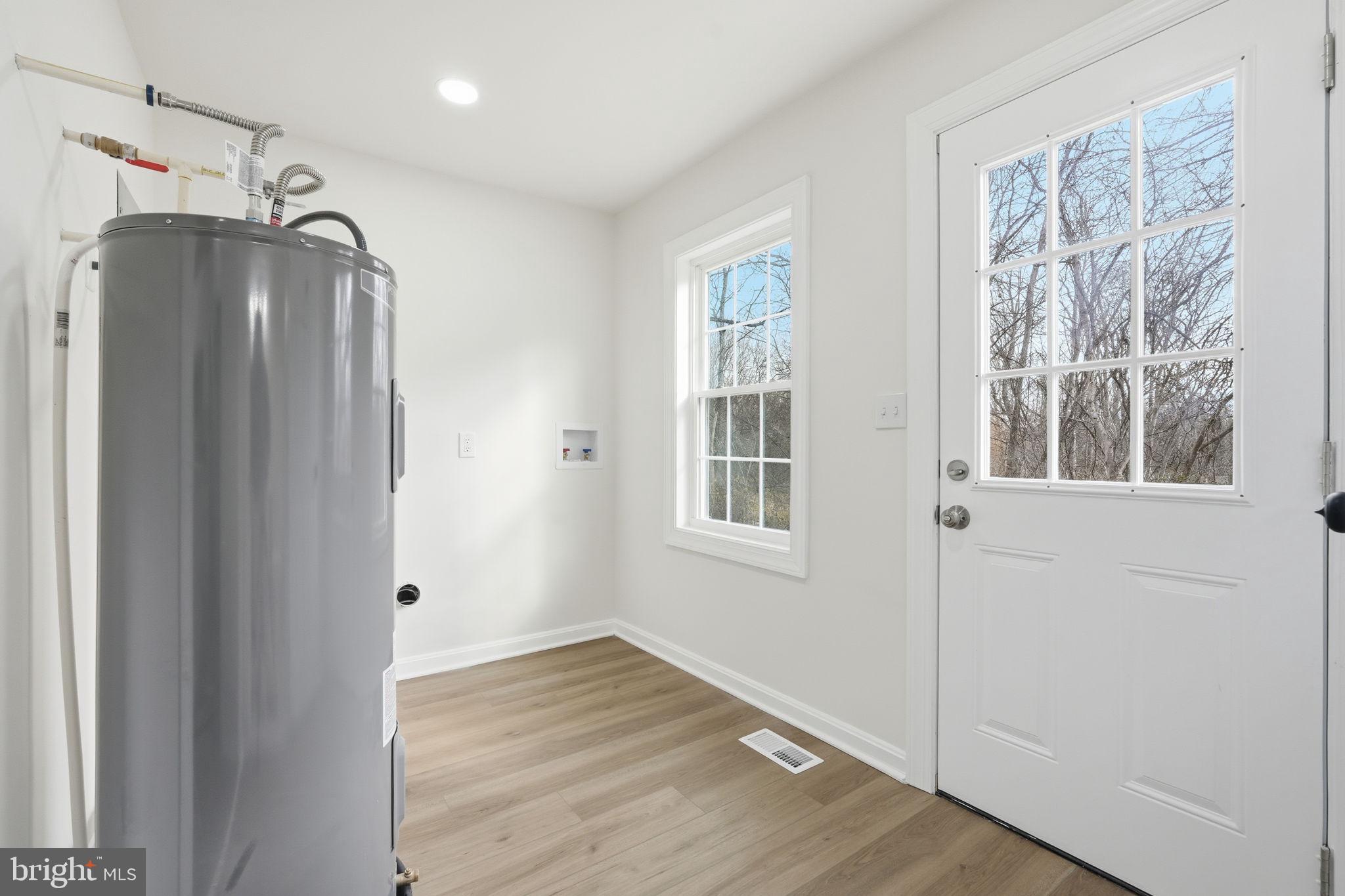 12219 River Road Remington, VA 22734 - Photo 25 of 31 Laundry main level back of home