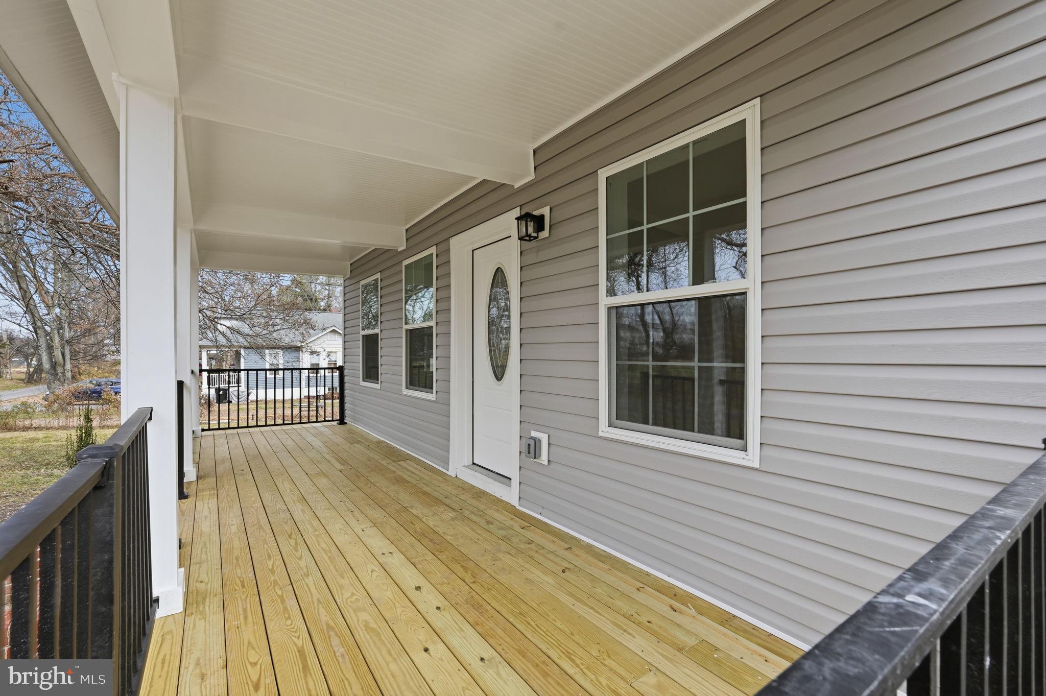 12219 River Road Remington, VA 22734 - Photo 3 of 31 Welcome home to River Road