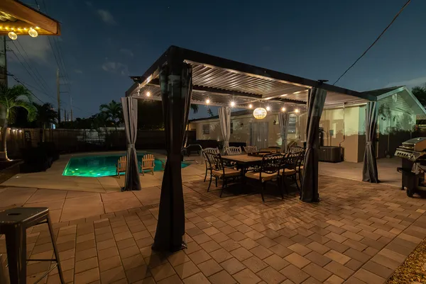 $595,000 | 1416 West Hardee Street, Lantana, FL 33462