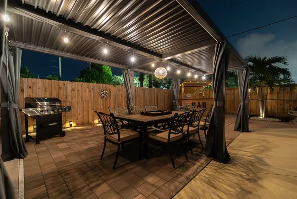 $595,000 | 1416 West Hardee Street, Lantana, FL 33462