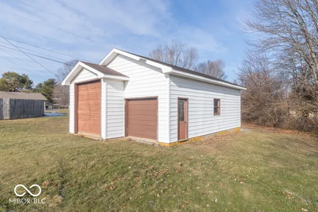$235,000 | 3239 Highway 103, New Castle, IN 47362