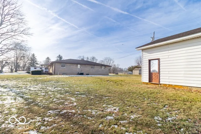 $235,000 | 3239 Highway 103, New Castle, IN 47362