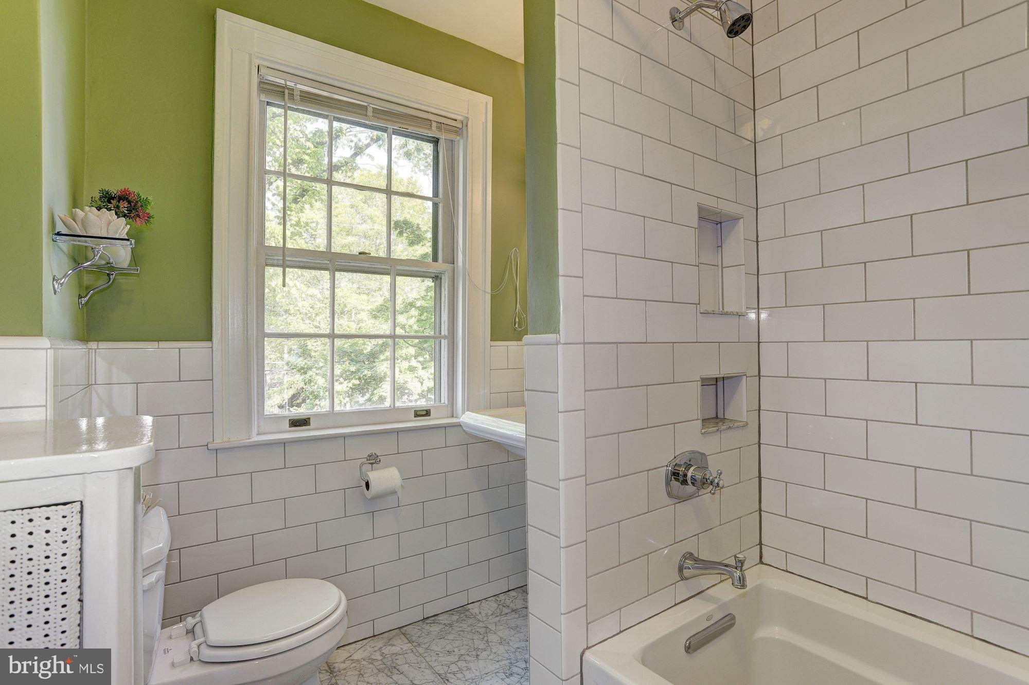 3523 Newland Road Baltimore, MD 21218 - Photo 22 of 35 Bath