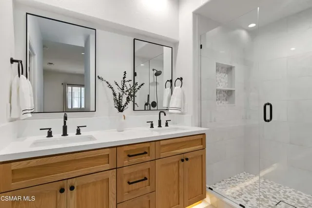 $720,000 | 212 Via Antonio, Newbury Park, CA 91320