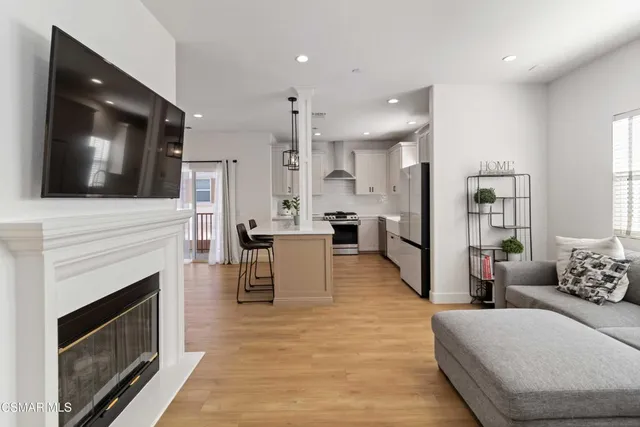 $720,000 | 212 Via Antonio, Newbury Park, CA 91320