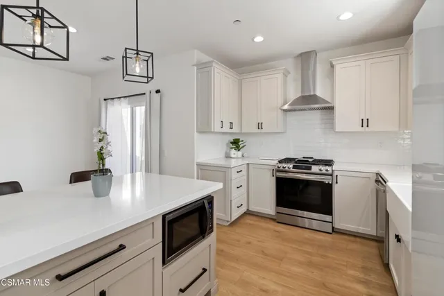 $720,000 | 212 Via Antonio, Newbury Park, CA 91320