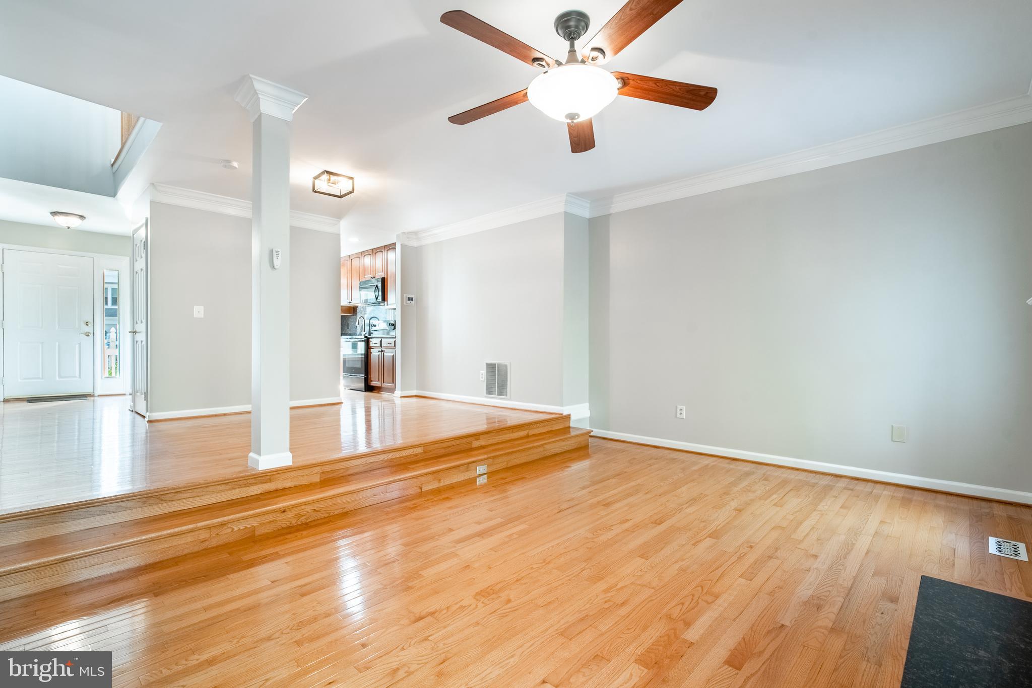 1405 Newport Spring Court Reston, VA 20194 - Photo 12 of 53 Gallery Image 12