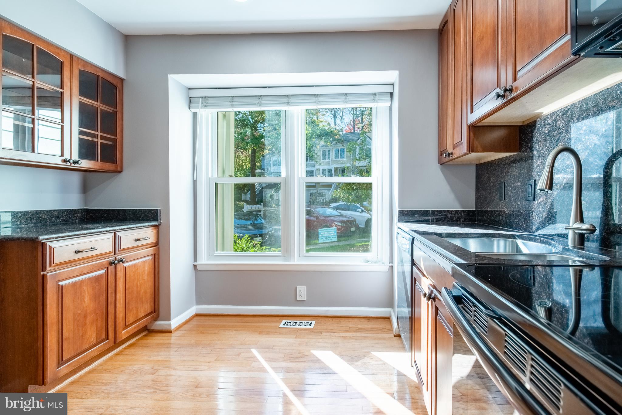 1405 Newport Spring Court Reston, VA 20194 - Photo 14 of 53 Gallery Image 14
