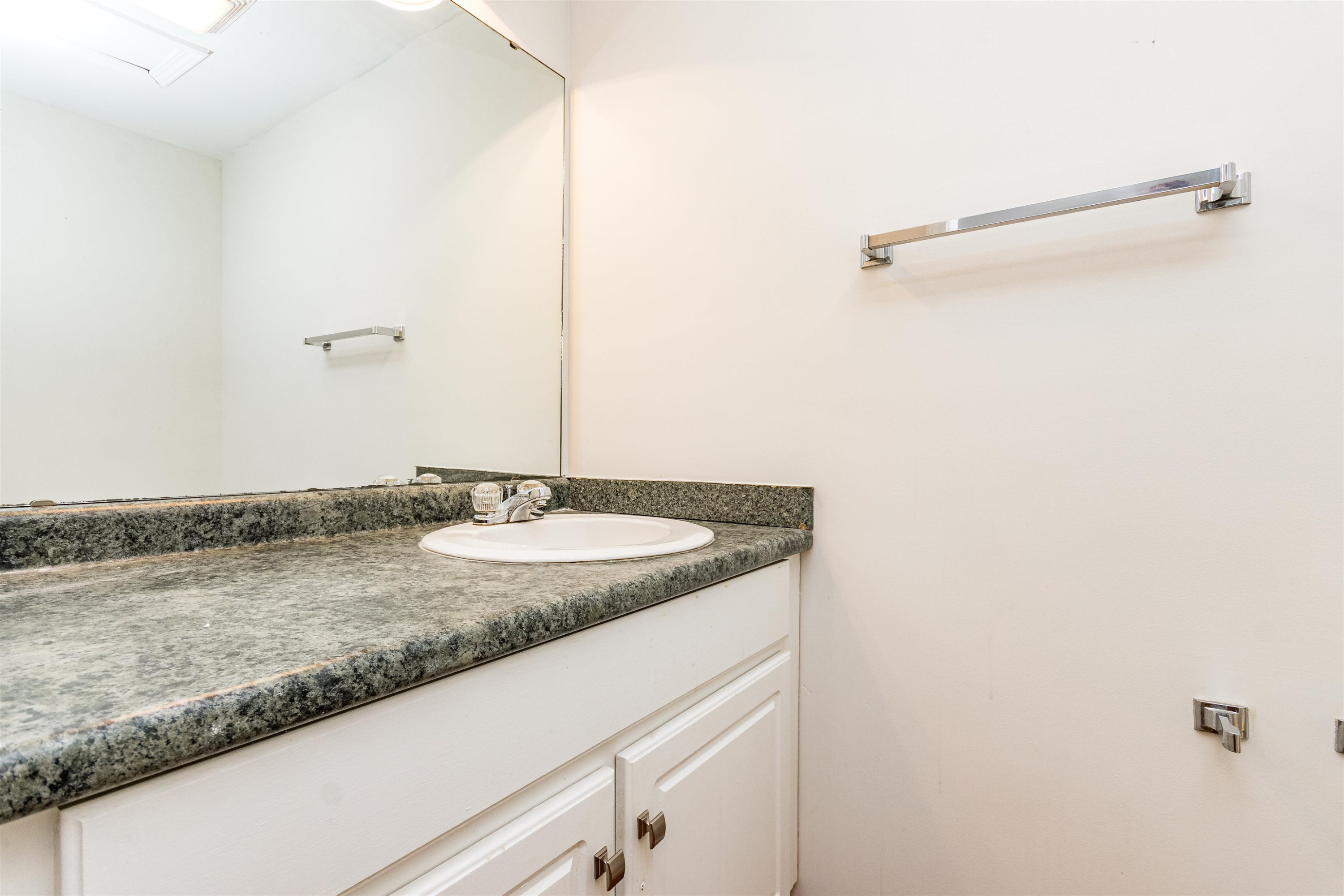 2828 Wycliff Road Raleigh, NC 27607 - Photo 27 of 30 Photo 27