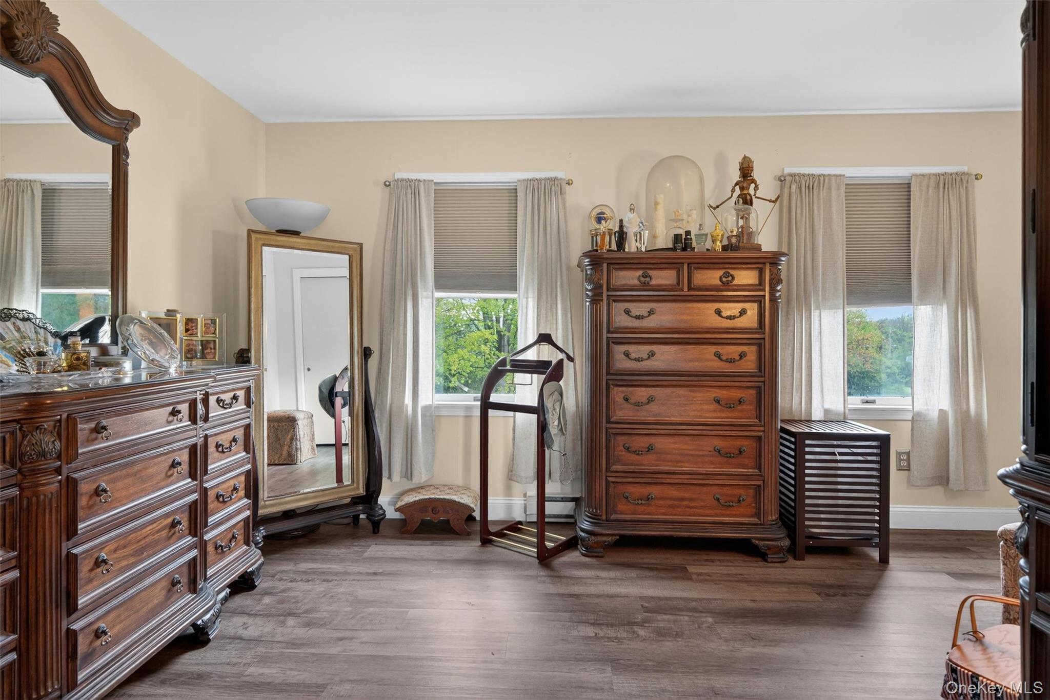 60 Long Lane Wallkill, NY 12589 - Photo 22 of 34 sitting area off master bedroom