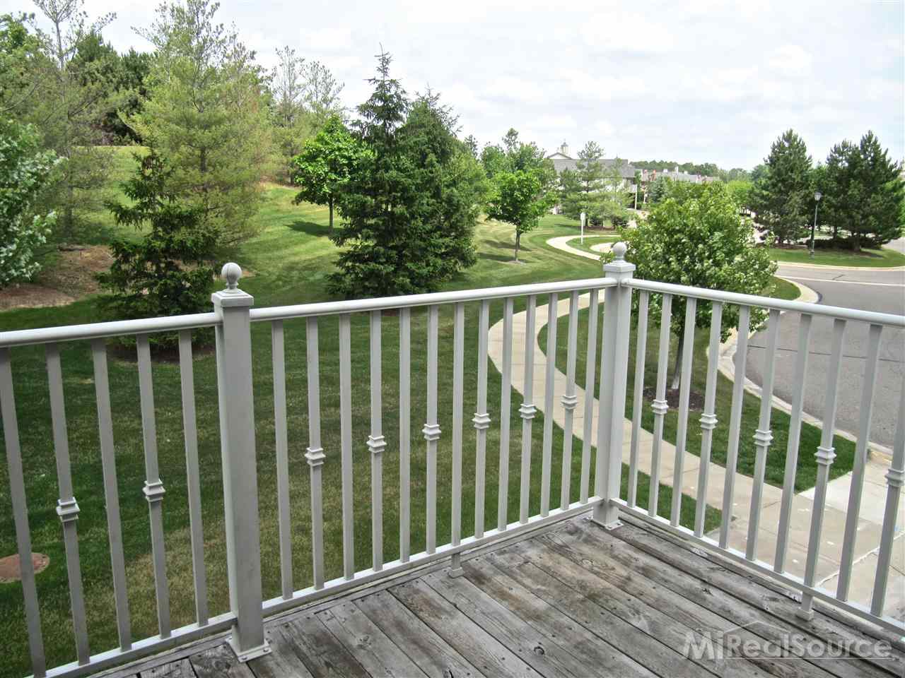 3723 Oakmonte Drive Rochester, MI 48306 - Photo 5 of 26 Balcony
