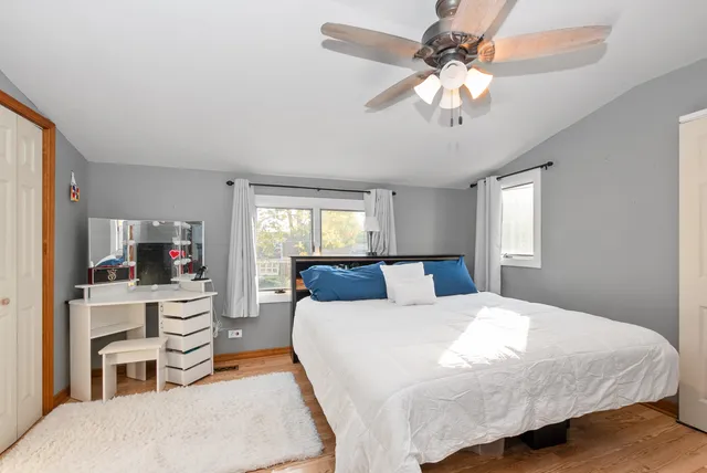 $362,900 | 4045 Stillwell Place, Oak Lawn, IL 60453