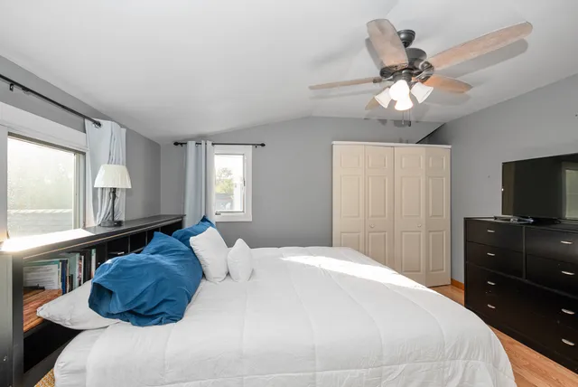 $362,900 | 4045 Stillwell Place, Oak Lawn, IL 60453