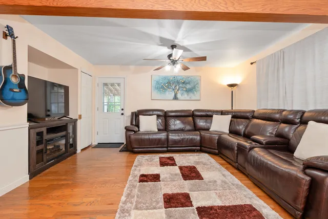 $362,900 | 4045 Stillwell Place, Oak Lawn, IL 60453