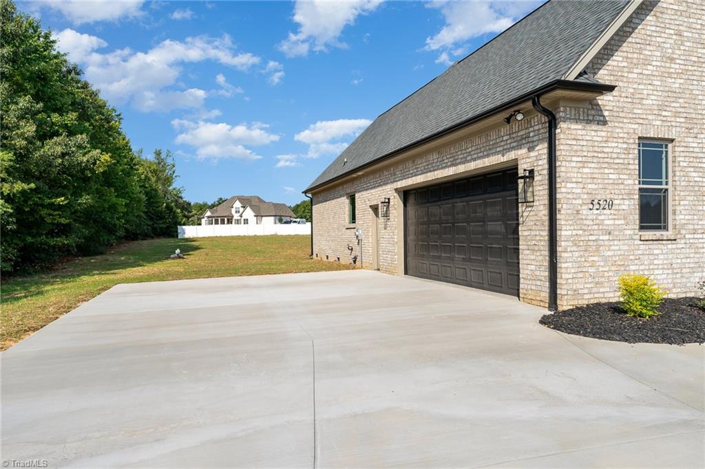 5520 Palermo Trail Oak Ridge, NC 27310 - Photo 6 of 37