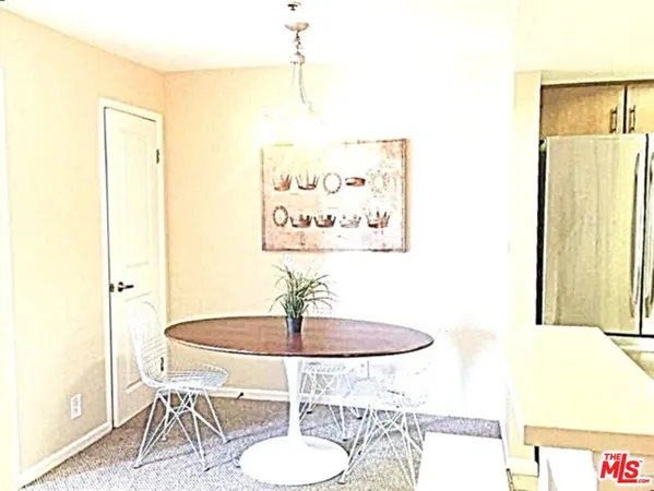 $325,000 | 345 South Alexandria Avenue, Unit 307, Los Angeles, CA 90020