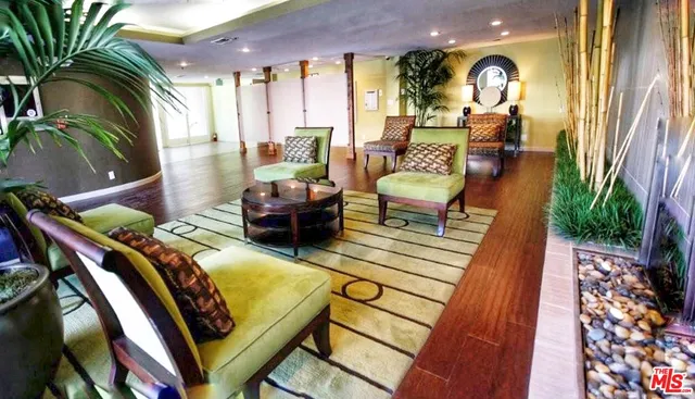 $350,000 | 345 South Alexandria Avenue, Unit 307, Los Angeles, CA 90020