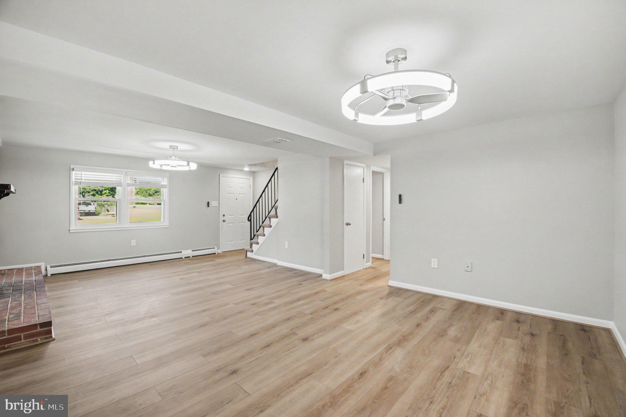 4522 Glendale Road Woodbridge, VA 22193 - Photo 3 of 25
