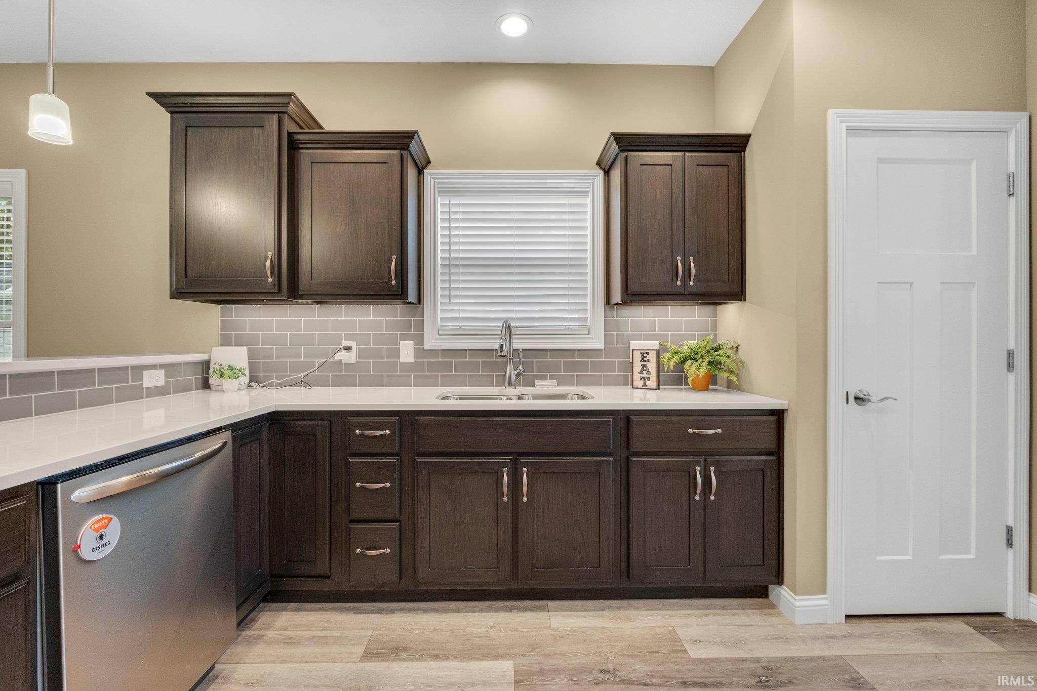 13642 Stone Table Boulevard Fort Wayne, IN 46845 - Photo 11 of 36