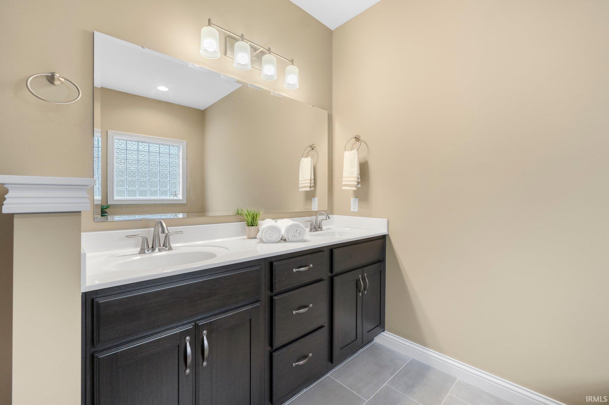 13642 Stone Table Boulevard Fort Wayne, IN 46845 - Photo 20 of 36