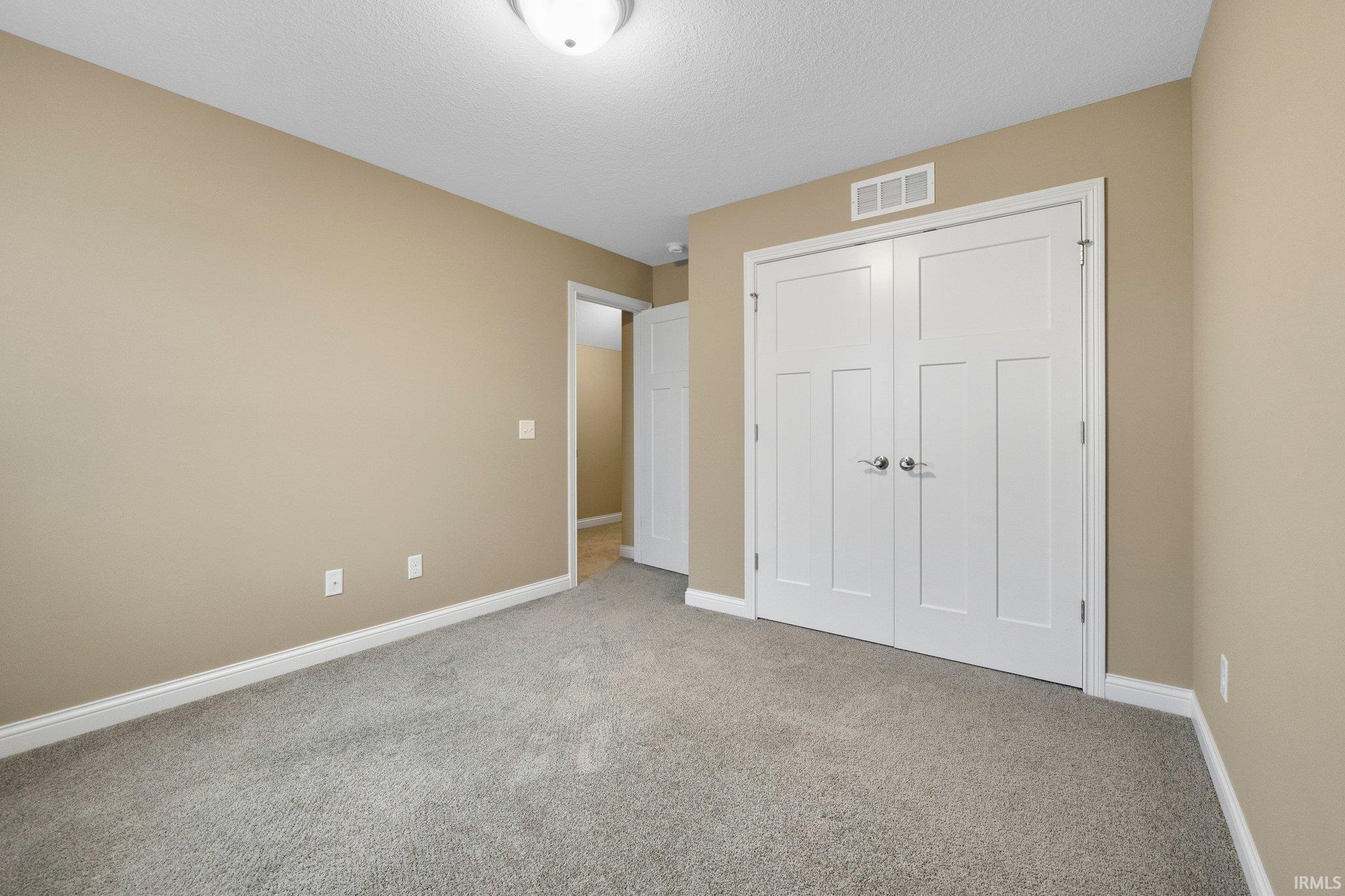 13642 Stone Table Boulevard Fort Wayne, IN 46845 - Photo 26 of 36