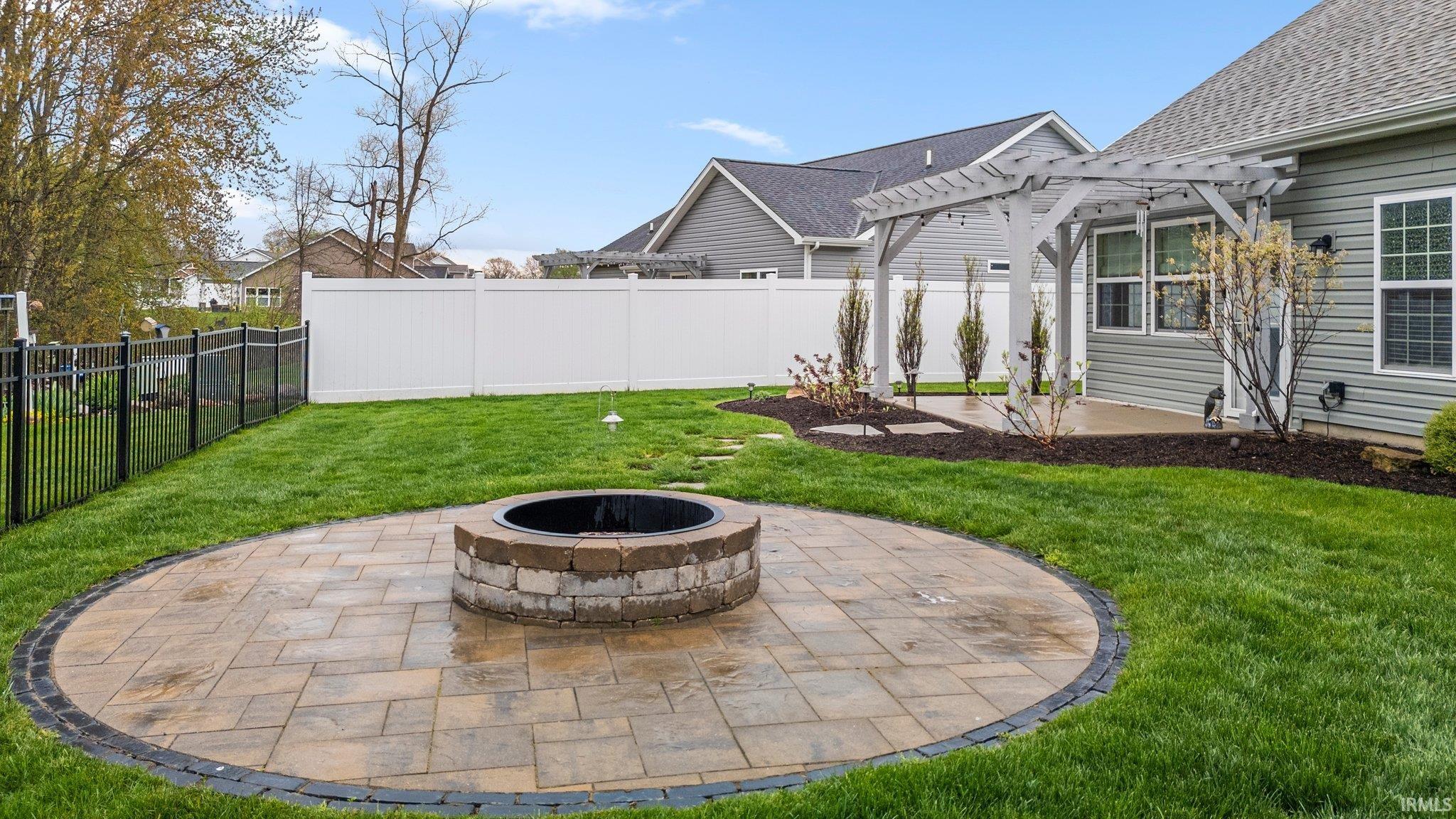 13642 Stone Table Boulevard Fort Wayne, IN 46845 - Photo 33 of 36