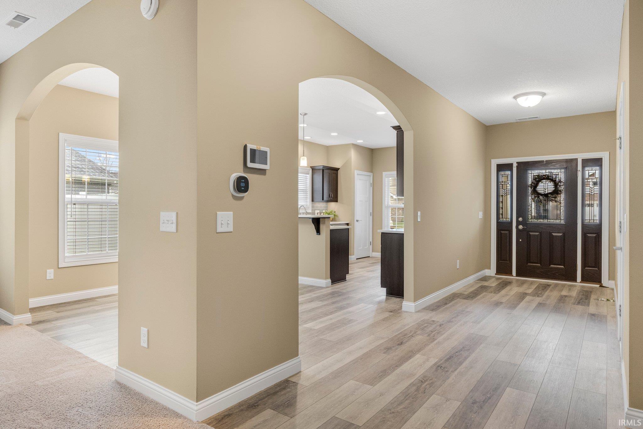 13642 Stone Table Boulevard Fort Wayne, IN 46845 - Photo 5 of 36