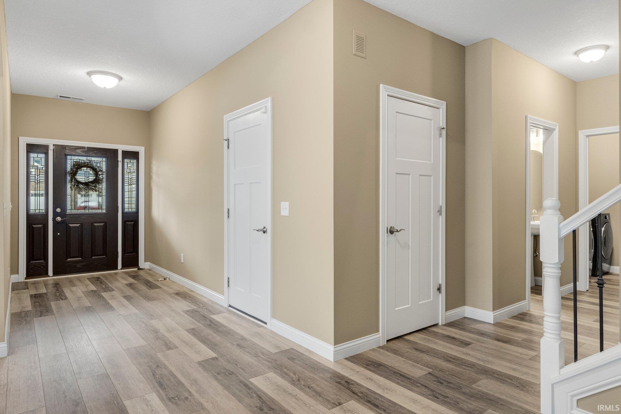 13642 Stone Table Boulevard Fort Wayne, IN 46845 - Photo 6 of 36