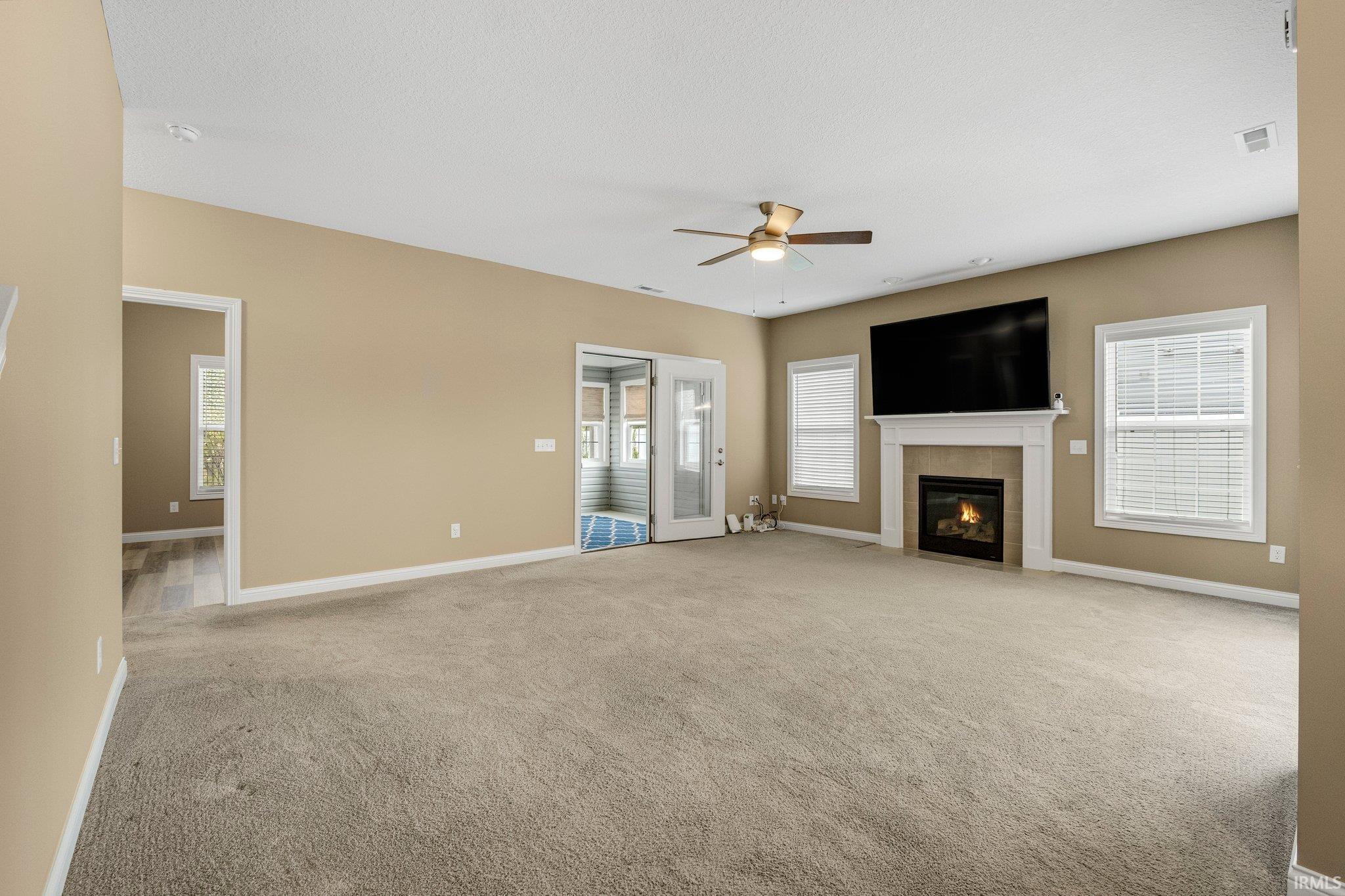 13642 Stone Table Boulevard Fort Wayne, IN 46845 - Photo 7 of 36