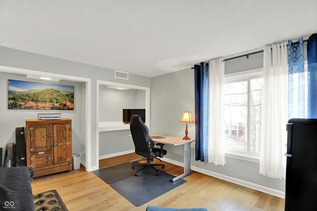 $350,000 | 104 Knoll Court, Unit C, Noblesville, IN 46062