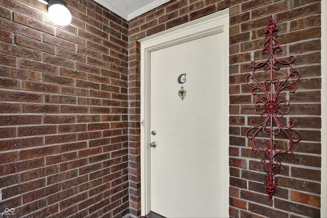 $350,000 | 104 Knoll Court, Unit C, Noblesville, IN 46062