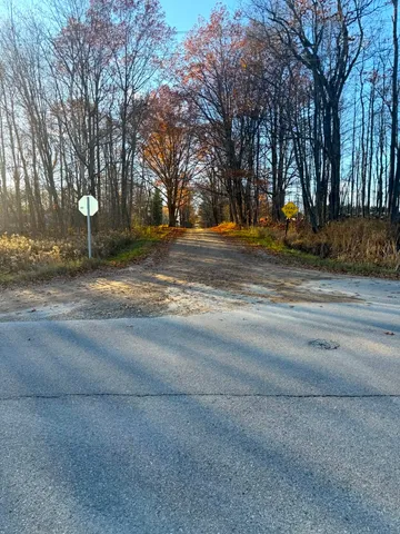 $34,700 | 8734 15 Mile Road, Paris, MI 49338