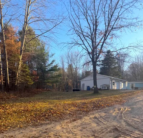$34,700 | 8734 15 Mile Road, Paris, MI 49338