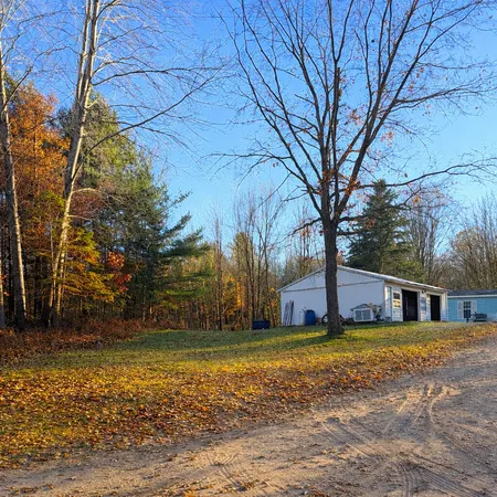 $26,000 | 8734 15 Mile Road, Paris, MI 49338