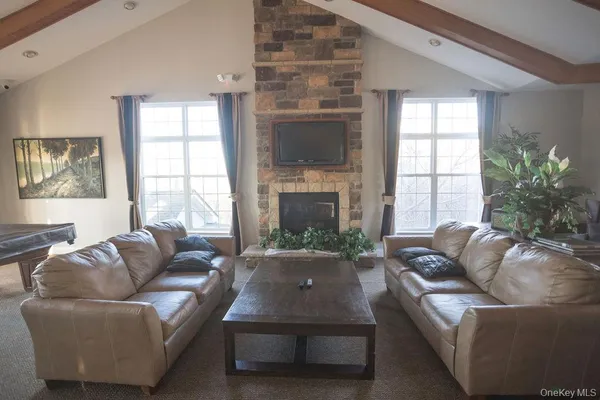 $425,000 | 919 Saratoga Lane, Fishkill, NY 12524