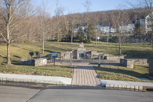 $425,000 | 919 Saratoga Lane, Fishkill, NY 12524