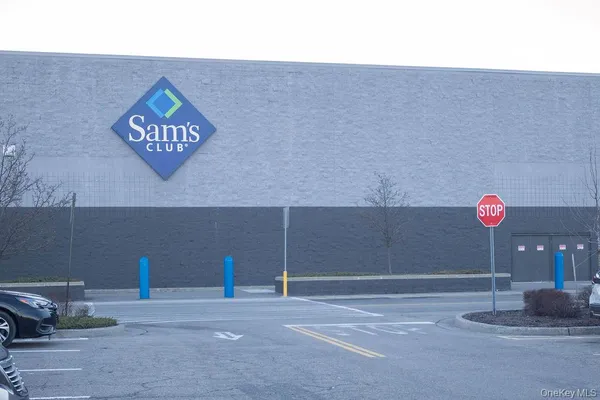 $425,000 | 919 Saratoga Lane, Fishkill, NY 12524