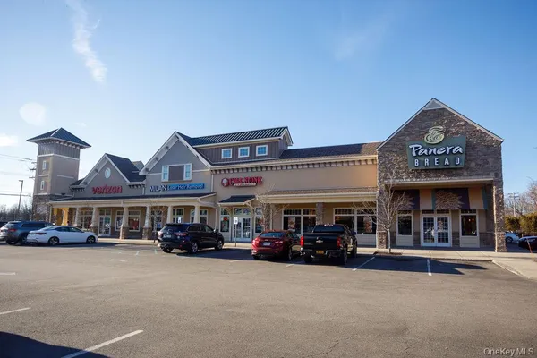 $425,000 | 919 Saratoga Lane, Fishkill, NY 12524