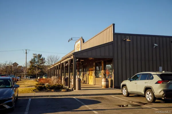 $425,000 | 919 Saratoga Lane, Fishkill, NY 12524