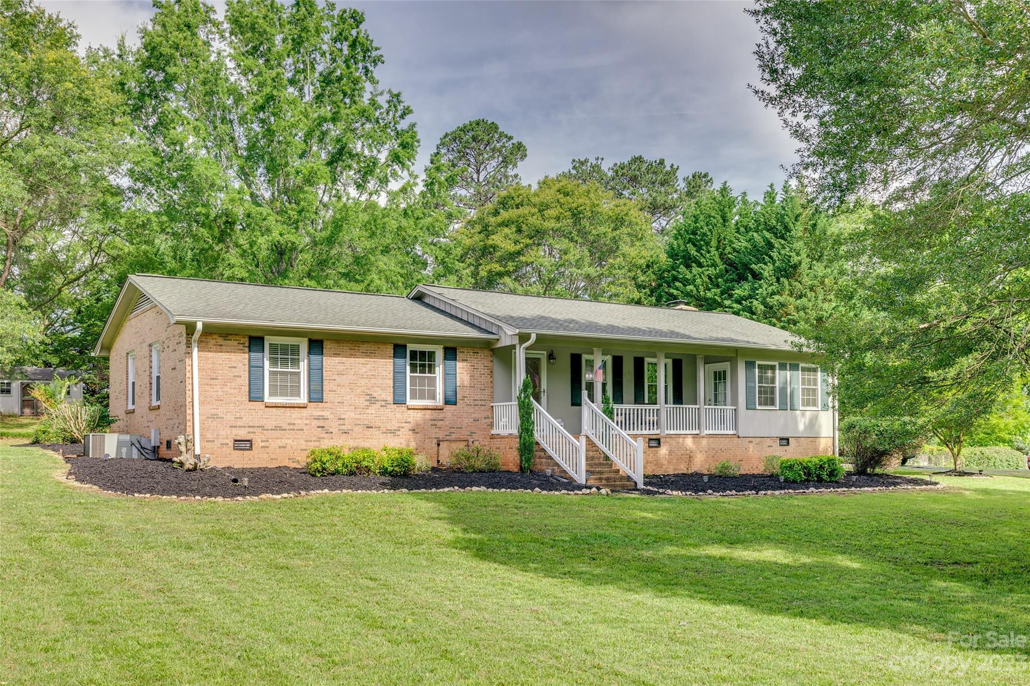 377 Rainbow Circle Clover, SC 29710 - Photo 2 of 29 a front view of house with yard and green space