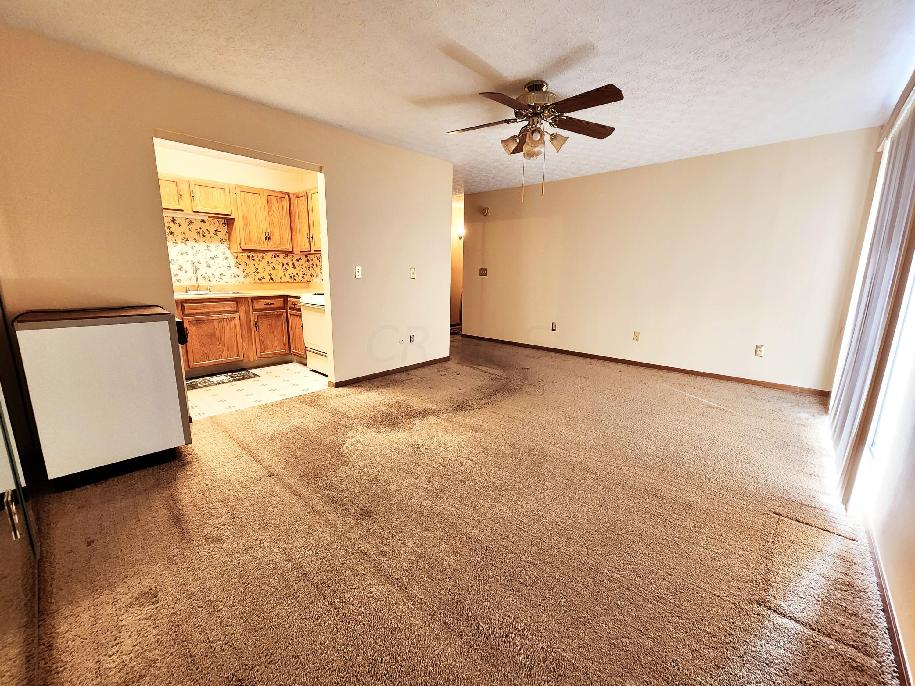 4115 Karl Road, Unit 307 Columbus, OH 43224 - Photo 4 of 21 20221013_133359