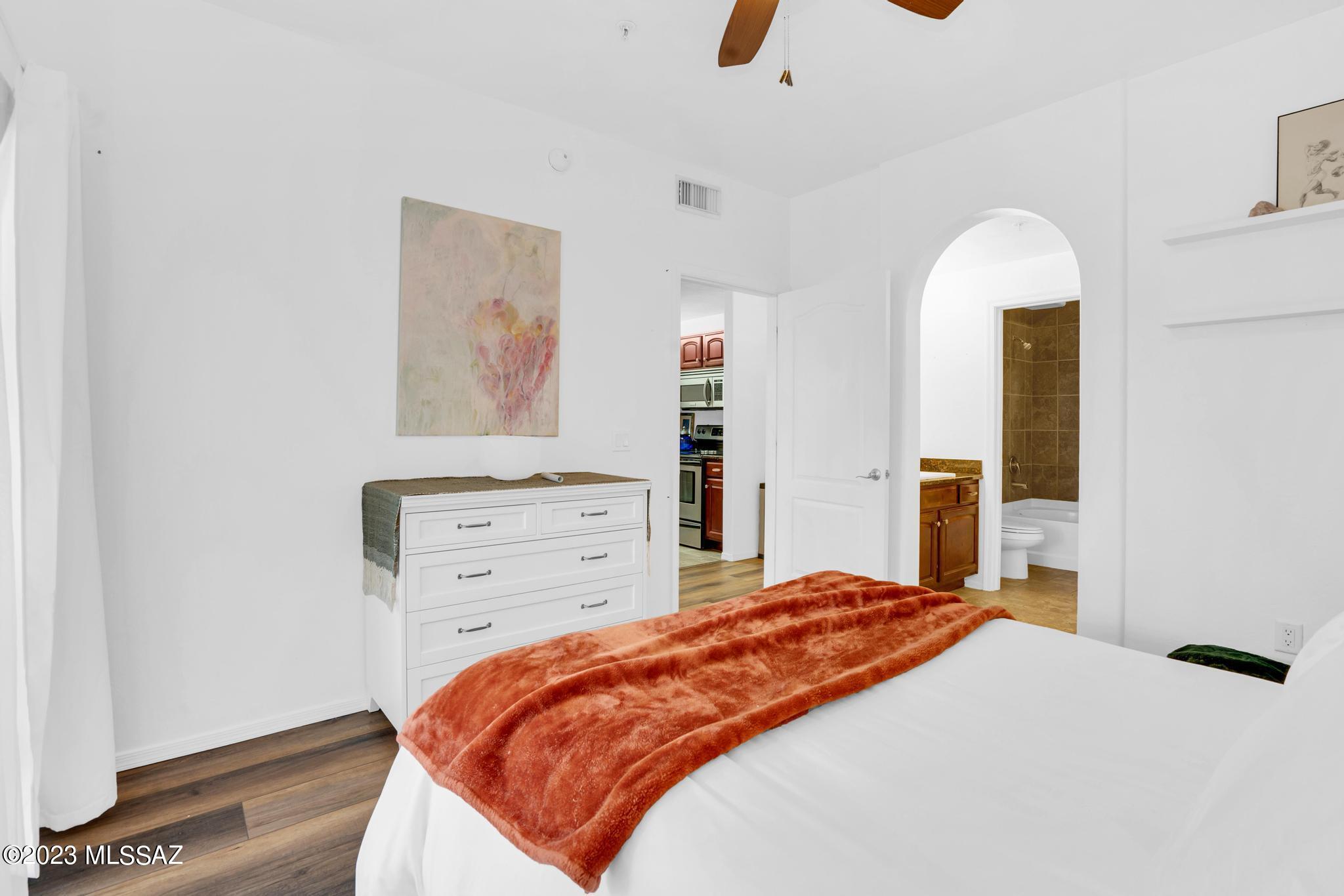 2550 East River Road, Unit 15101 Tucson, AZ 85718 - Photo 14 of 39