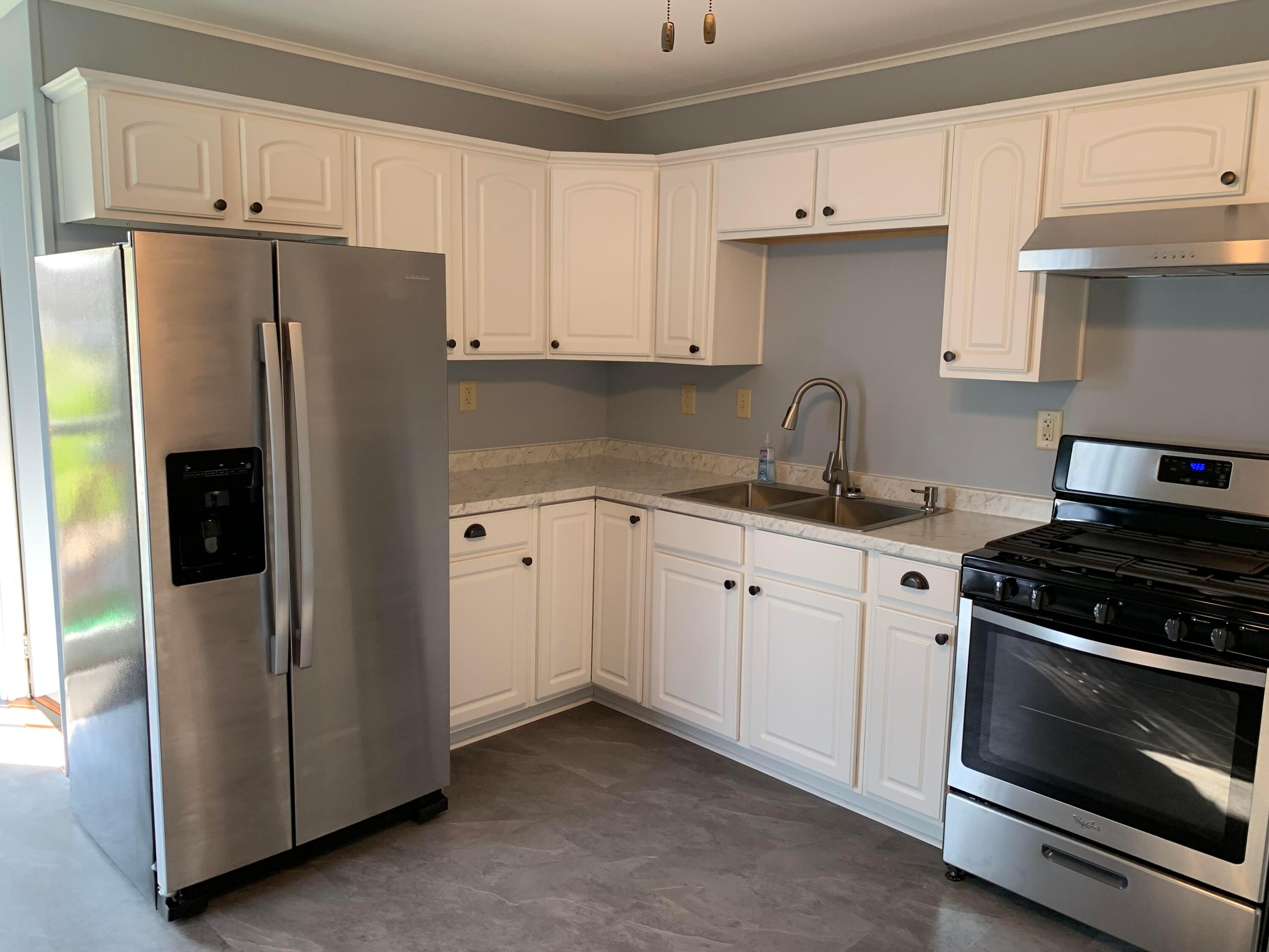 424 Watt Street Circleville, OH 43113 - Photo 11 of 43 Kitchen Up