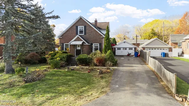 $234,900 | 42 Collins Place, Albany, NY 12208