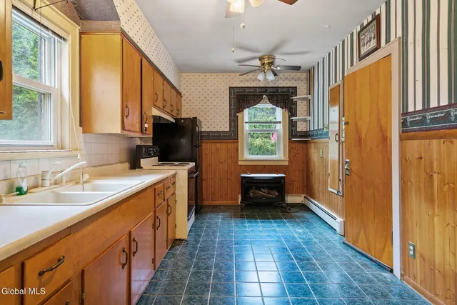 $234,900 | 42 Collins Place, Albany, NY 12208