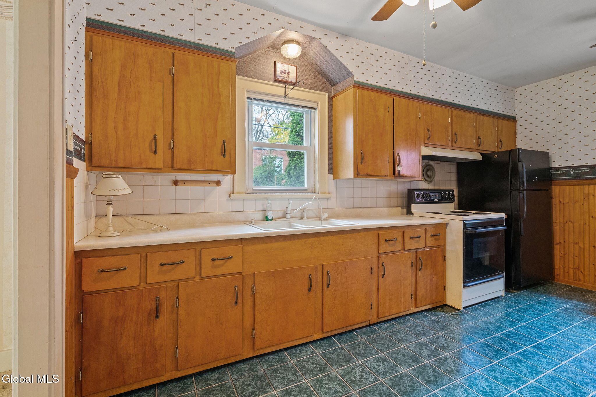 42 Collins Place Albany, NY 12208 - Photo 9 of 50 14-web-or-mls-42-collins-pl