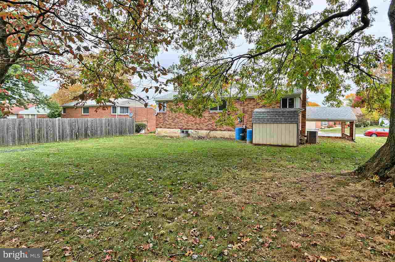 2458 Princeton Road York, PA 17402 - Photo 5 of 31 Gallery Image 5