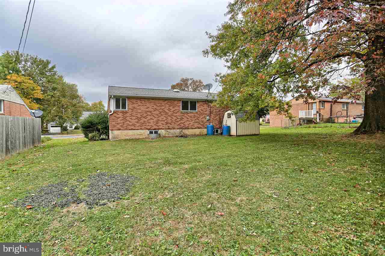 2458 Princeton Road York, PA 17402 - Photo 6 of 31 Gallery Image 6