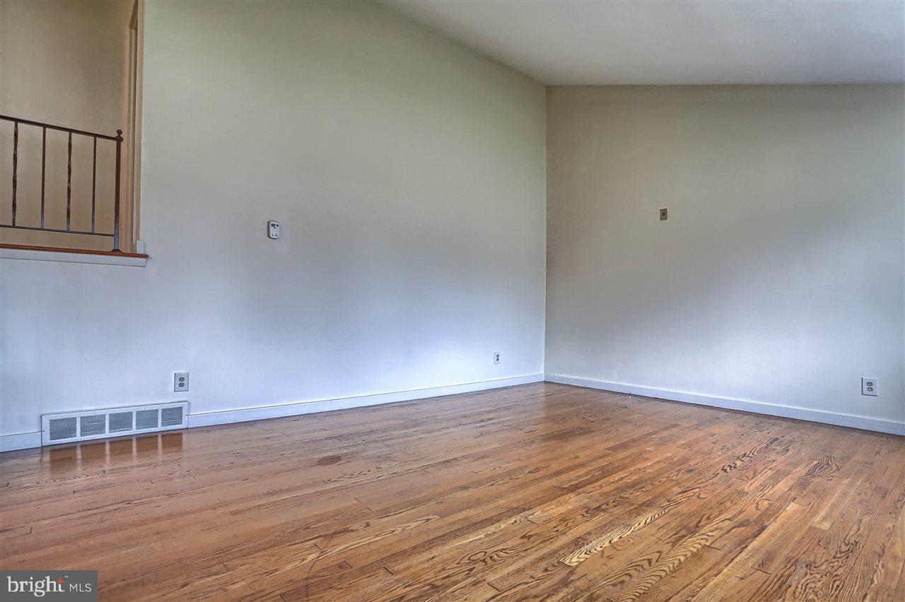 2458 Princeton Road York, PA 17402 - Photo 9 of 31 Gallery Image 9