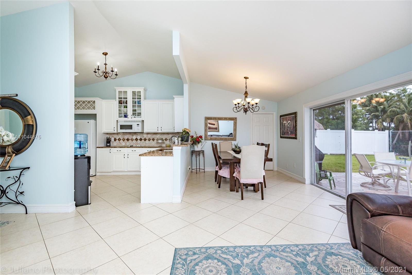 19342 Liberty Road Boca Raton, FL 33434 - Photo 5 of 20
